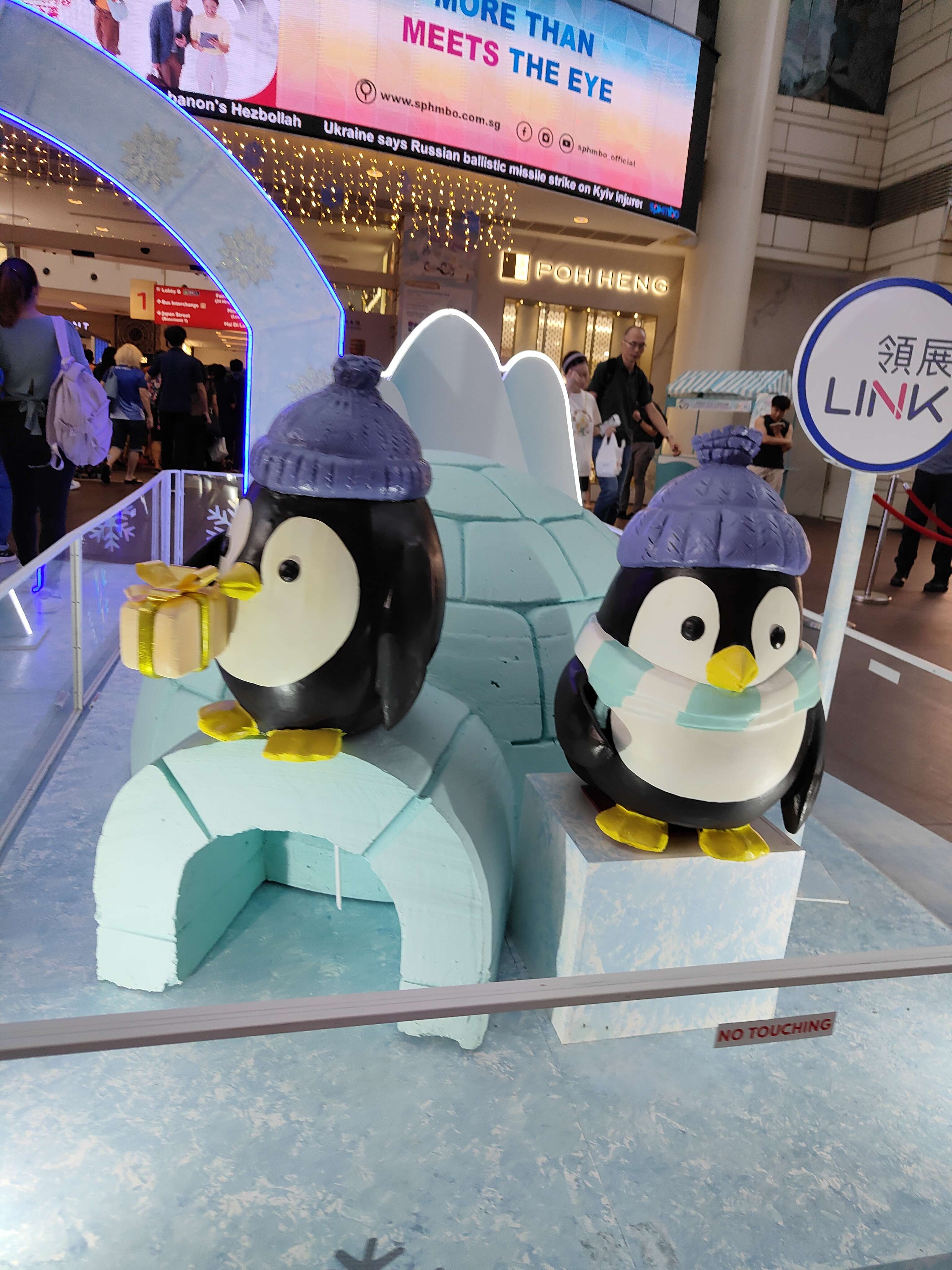 Penguin statues